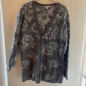 Medium size Isaac Mizrahi, jacket sweater.